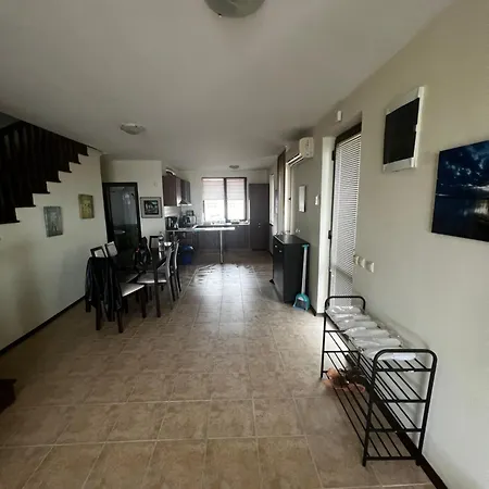 велика гардън - акация 6 Lozenets