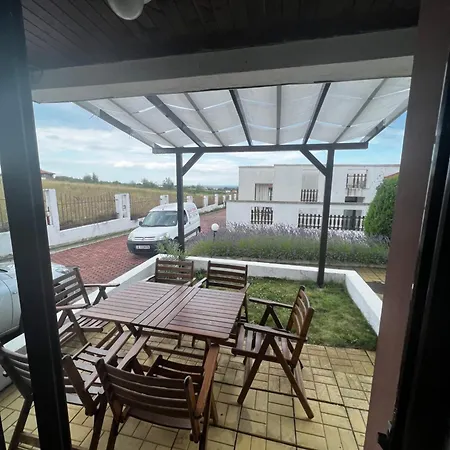 велика гардън - акация 6 Villa Lozenets