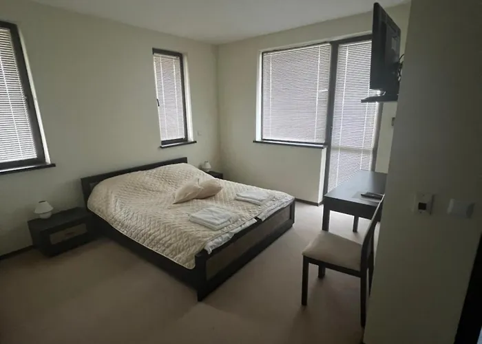 велика гардън - акация 6 Lozenets