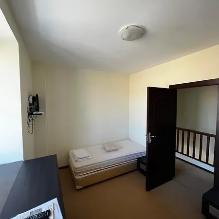 велика гардън - акация 6 Villa Lozenets