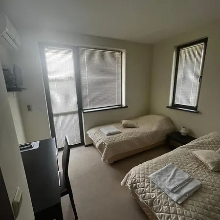 велика гардън - акация 6 Villa *