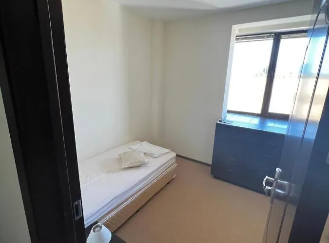 велика гардън - акация 6 * Lozenets