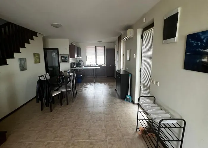 велика гардън - акация 6 Lozenets